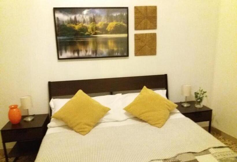 اتاق استاندارد با سرویس بهداشتی مشترک, Near To Pisa Airport Guesthouse