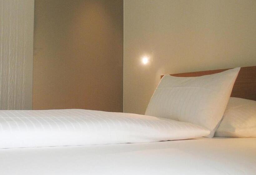 Номер Стандарт Адаптированный для Инвалидов, Best Western Hotel Spinnerei Linz