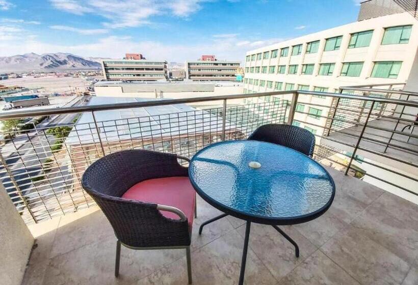 带阳台的豪华间, Alto Del Sol Calama