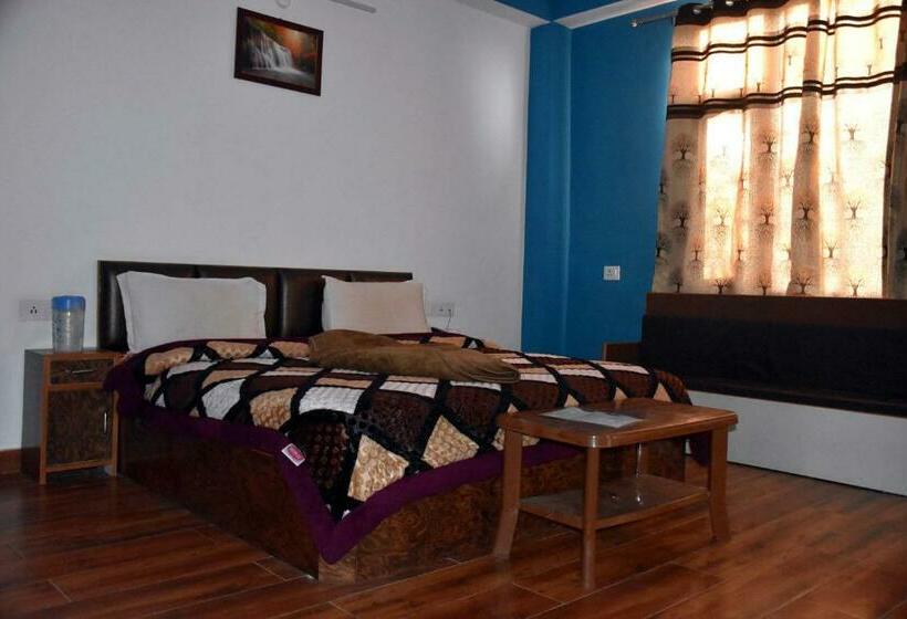 חדר דלוקס, Whistling Alpines