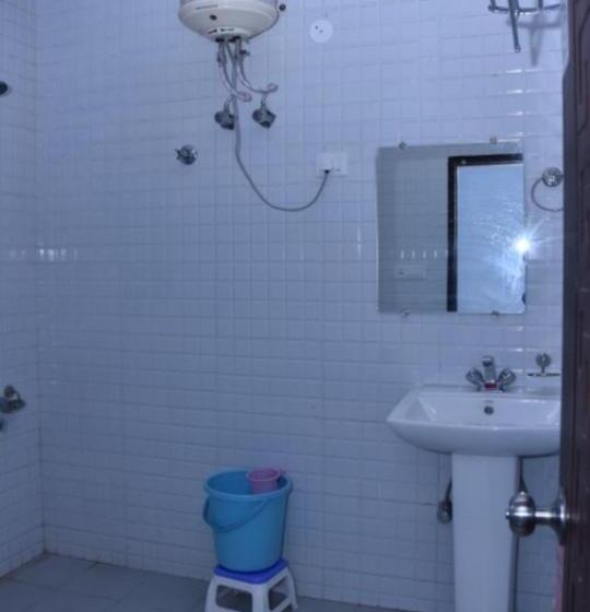 חדר דלוקס, Whistling Alpines