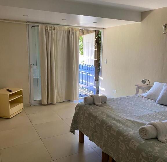 标准平房, La Isla Ostende