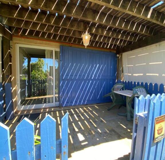 标准平房, La Isla Ostende