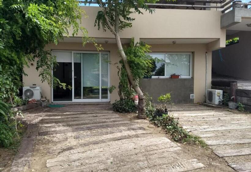 低层单卧公寓, La Isla Ostende