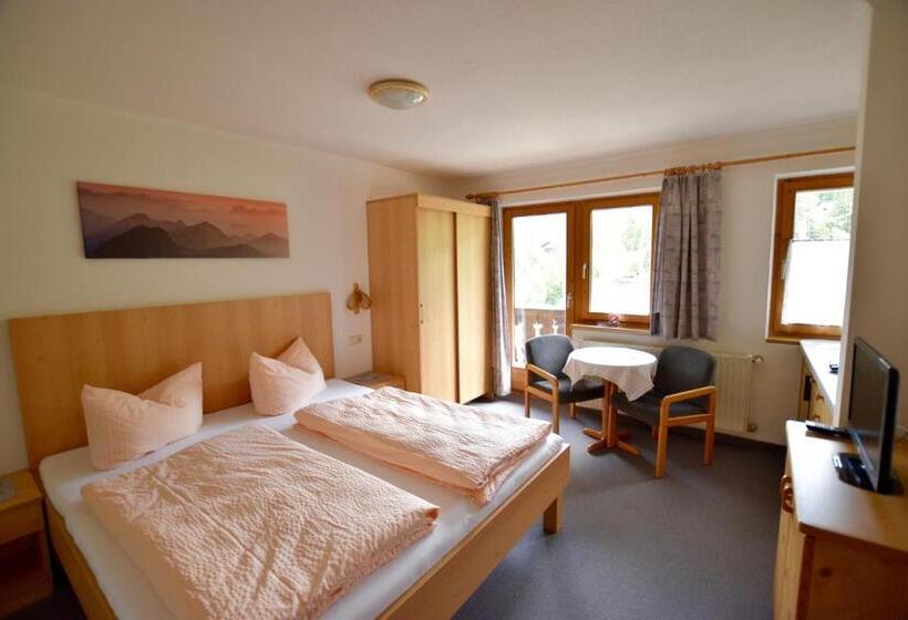 带厨房的标准房间, Haus Talblick