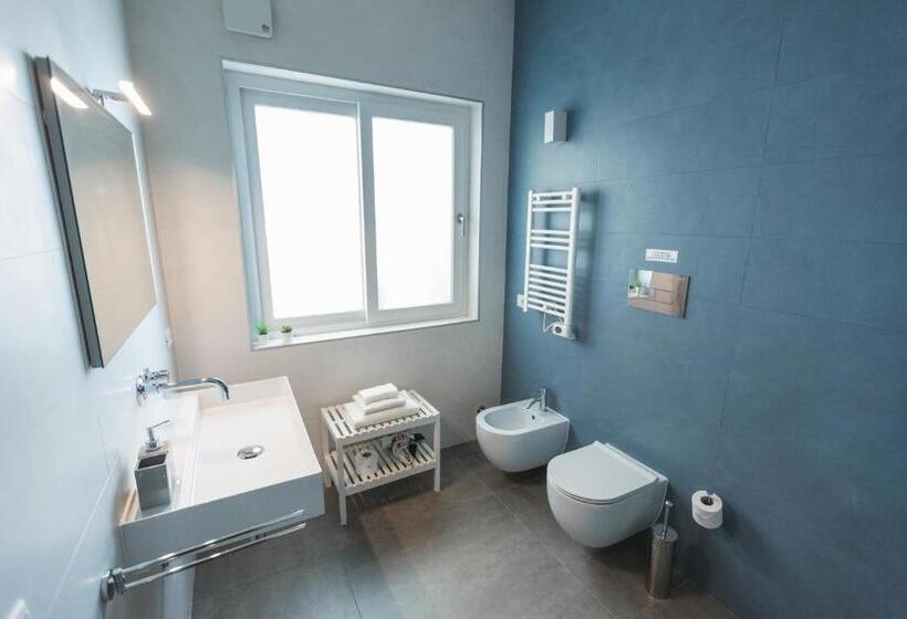 اتاق لوکس, B&b A Due Passi Dal Mare