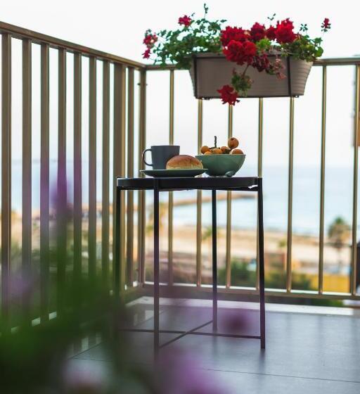 غرفة ديلوكس مطلّة علي البحر, B&b A Due Passi Dal Mare