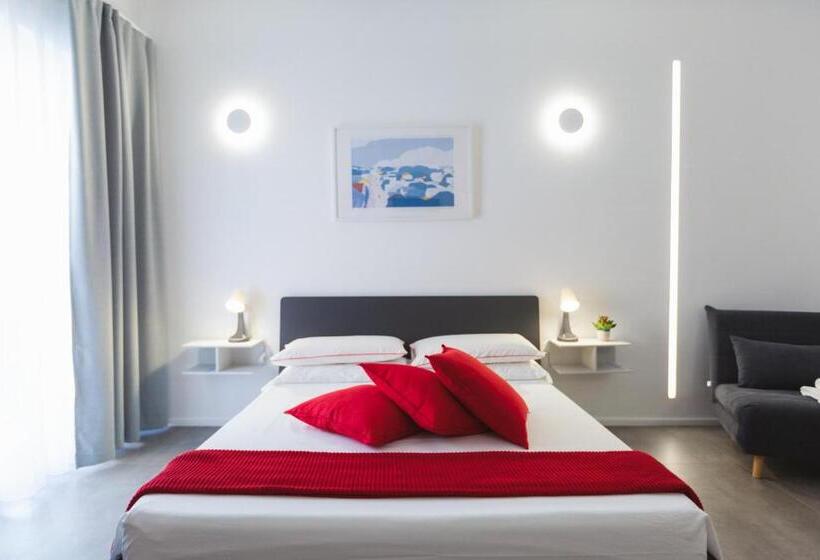 اتاق لوکس با چشم‌انداز دریا, B&b A Due Passi Dal Mare