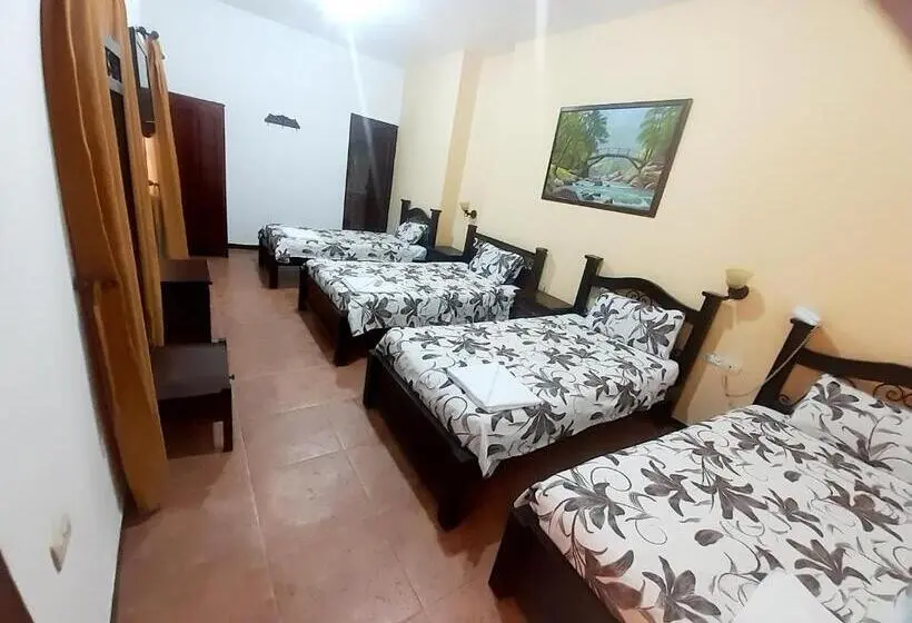 スタンダード４人部屋, Y Restaurante Colonial Popayan