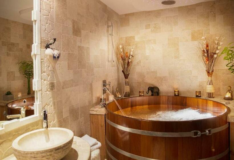 ハイドロマッサージバス付きスイート, Domaine Du Haut Jardin Hôtel & Chalets Spa Privé