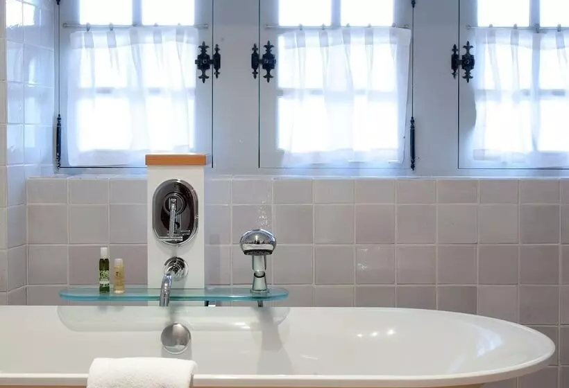 Prestige Suite, Auberge Ostapé
