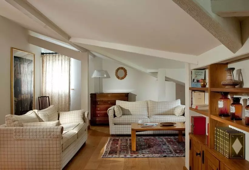 Prestige Suite, Auberge Ostapé