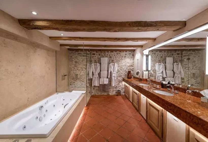 Sviitti, Auberge Saint Walfrid Hôtel Restaurant & Spa