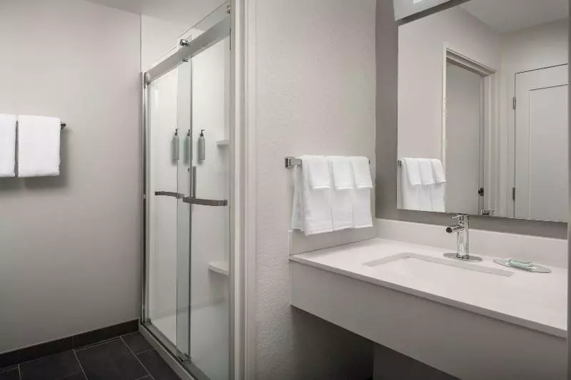 スタンダードルーム, Courtyard By Marriott Dayton Beavercreek
