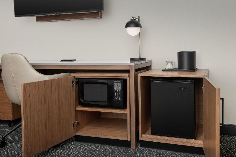 غرفة قياسية سرير كينج, Courtyard By Marriott Dayton Beavercreek