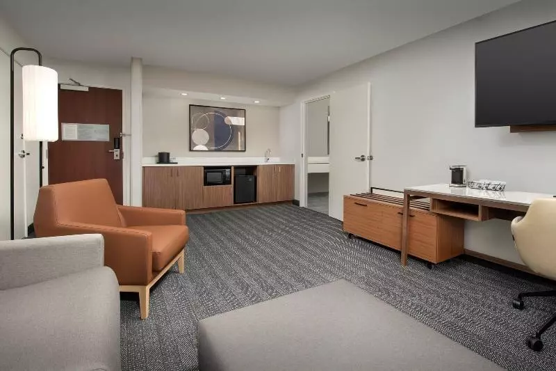 キングサイズベッドのスタンダードルーム, Courtyard By Marriott Dayton Beavercreek