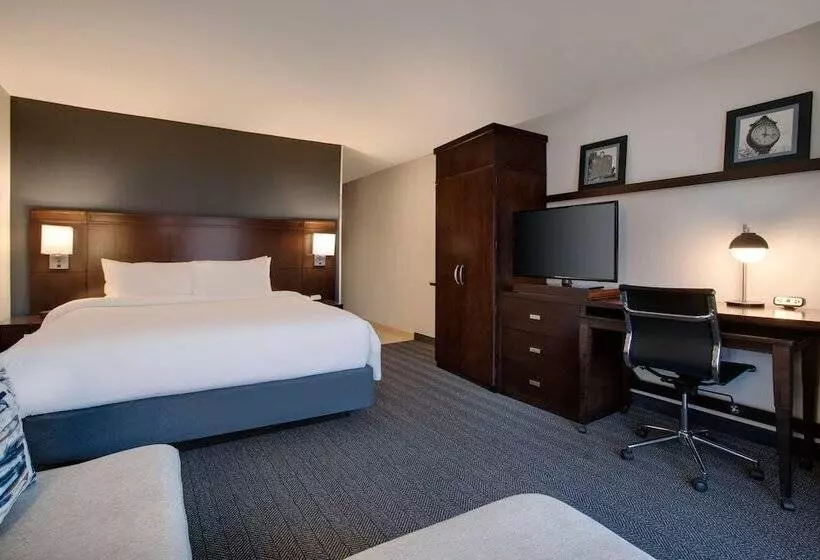 اتاق لوکس با بالکن, Courtyard Worcester