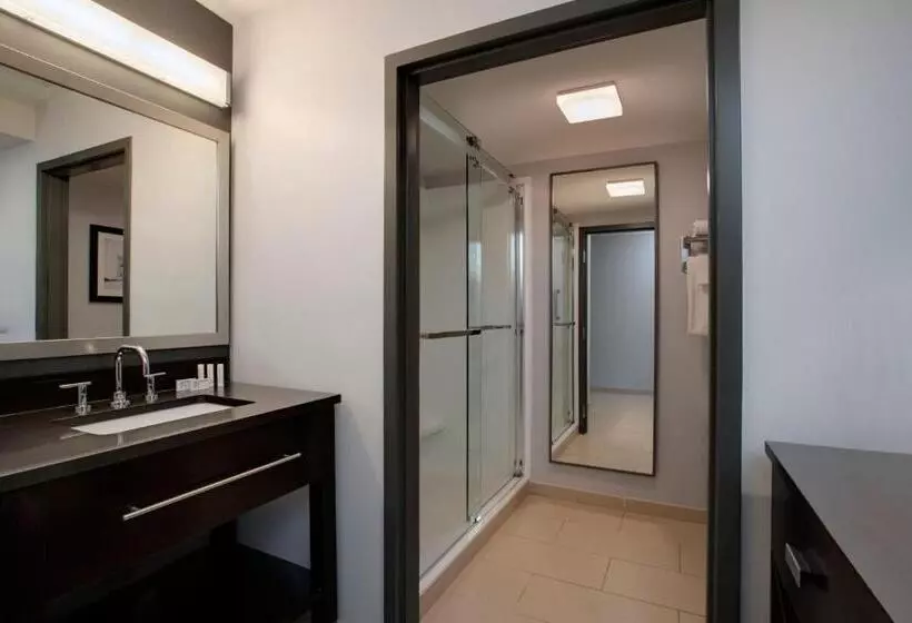 اتاق استاندارد با بالکن, Courtyard Worcester
