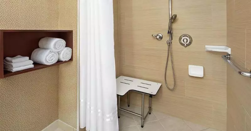 キングサイズベッドのスタンダードルーム, Doubletree By Hilton  Sunrise  Sawgrass Mills