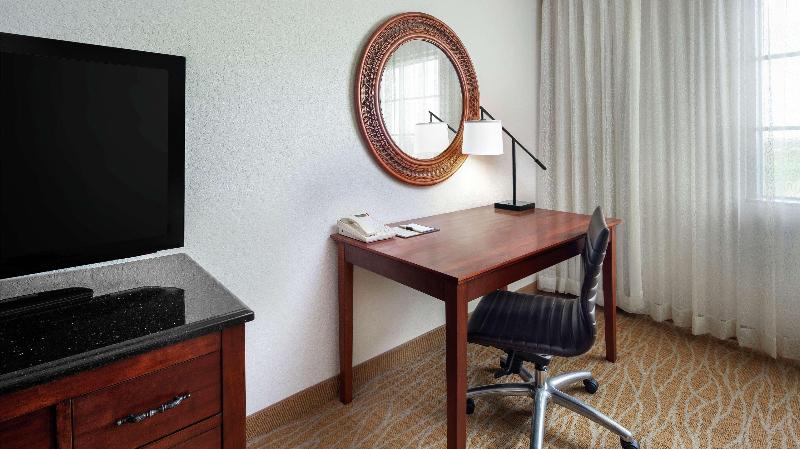 带大床的标准间, Doubletree By Hilton  Sunrise  Sawgrass Mills