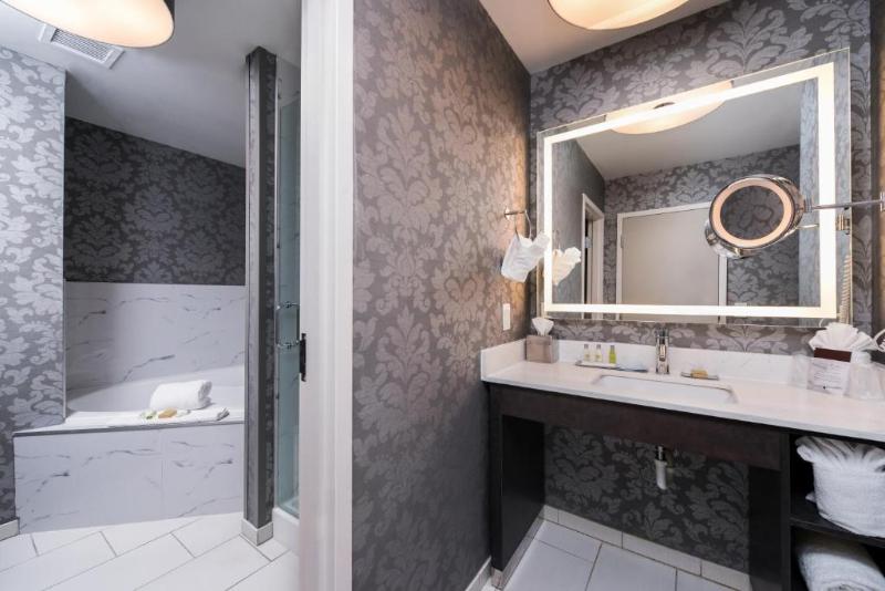 إستوديو قياسى سرير كينج, Doubletree By Hilton Utica