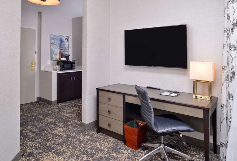 إستوديو قياسى سرير مزدوج, Doubletree By Hilton Utica