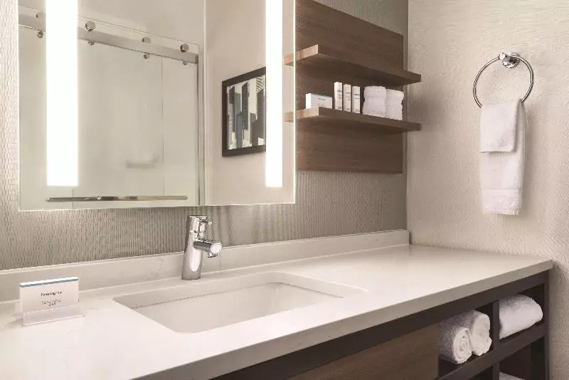 キングサイズベッドのスタンダードルーム, Hilton Garden Inn Fort Wayne