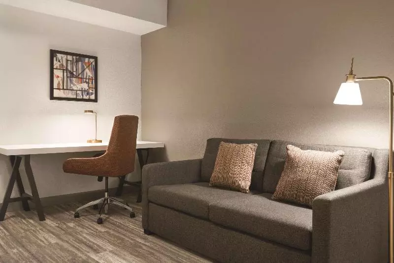 キングサイズベッドのスタンダードルーム, Hilton Garden Inn Fort Wayne