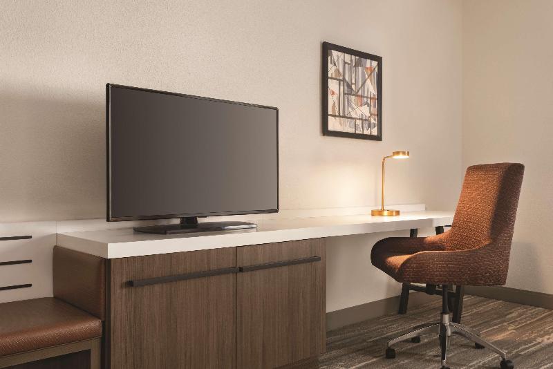 اتاق استاندارد با تخت بزرگ, Hilton Garden Inn Fort Wayne