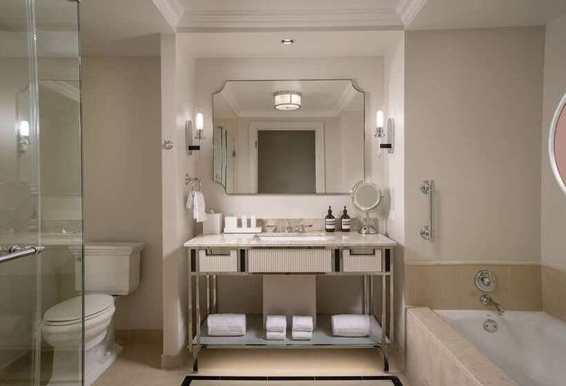 带大床的标准工作室, Hilton Grand Vacations Club Tuscany Village Orlando