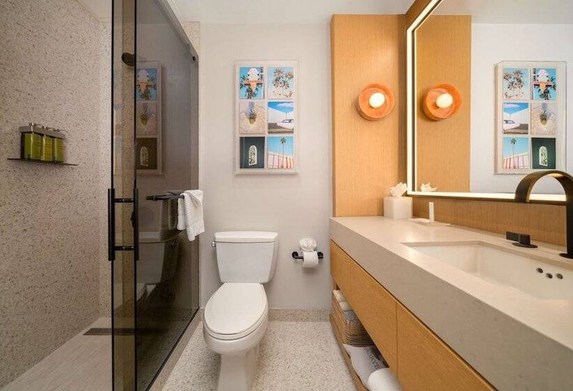 Номер Deluxe, Hilton San Diego Gaslamp Quarter