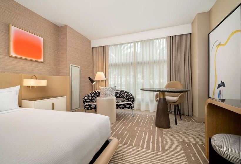 Номер Deluxe, Hilton San Diego Gaslamp Quarter