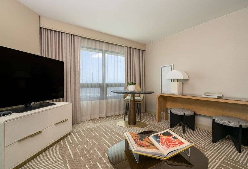 Люкс, Hilton San Diego Gaslamp Quarter