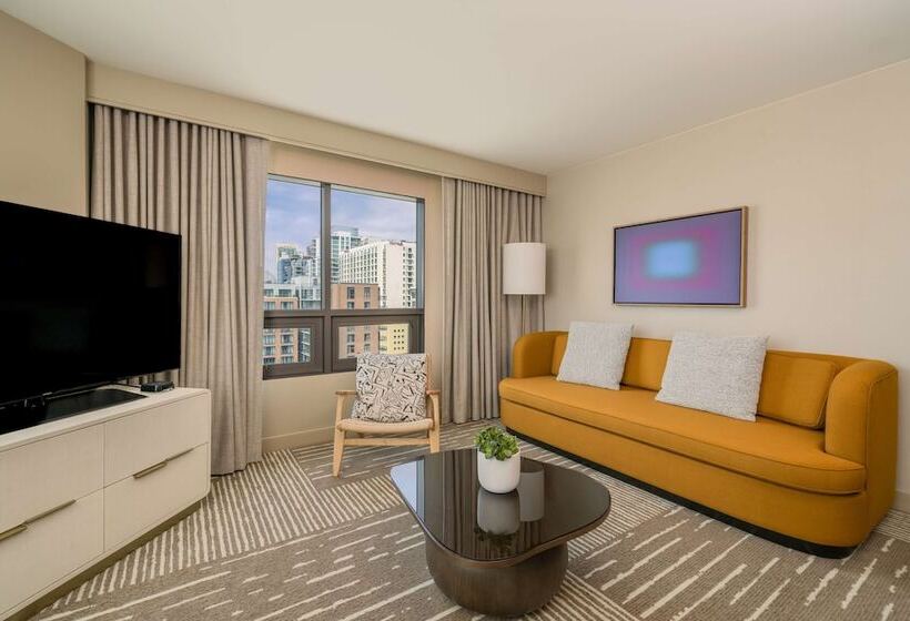 Люкс, Hilton San Diego Gaslamp Quarter