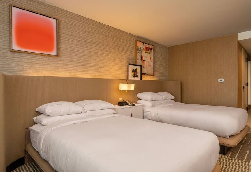 Номер Deluxe, Hilton San Diego Gaslamp Quarter