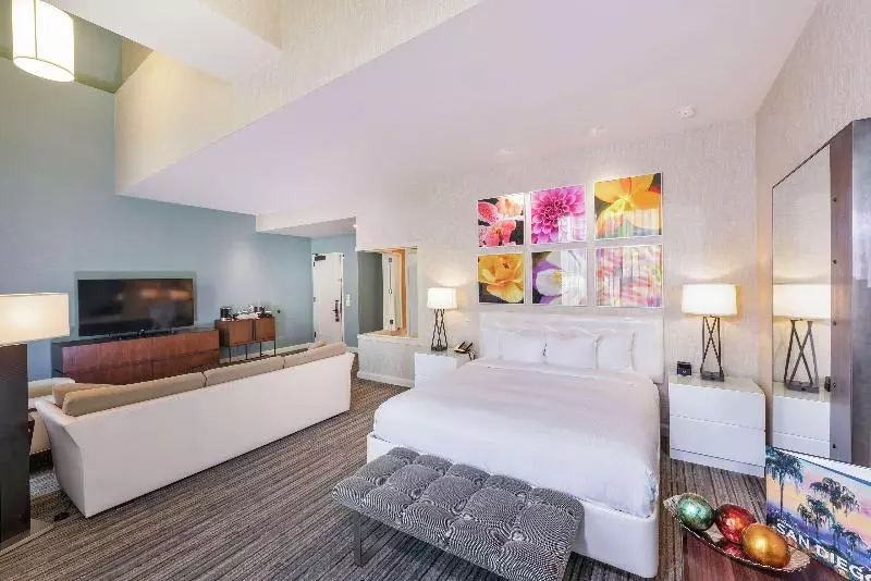 سوئیت با تخت بزرگ, Hilton San Diego Gaslamp Quarter