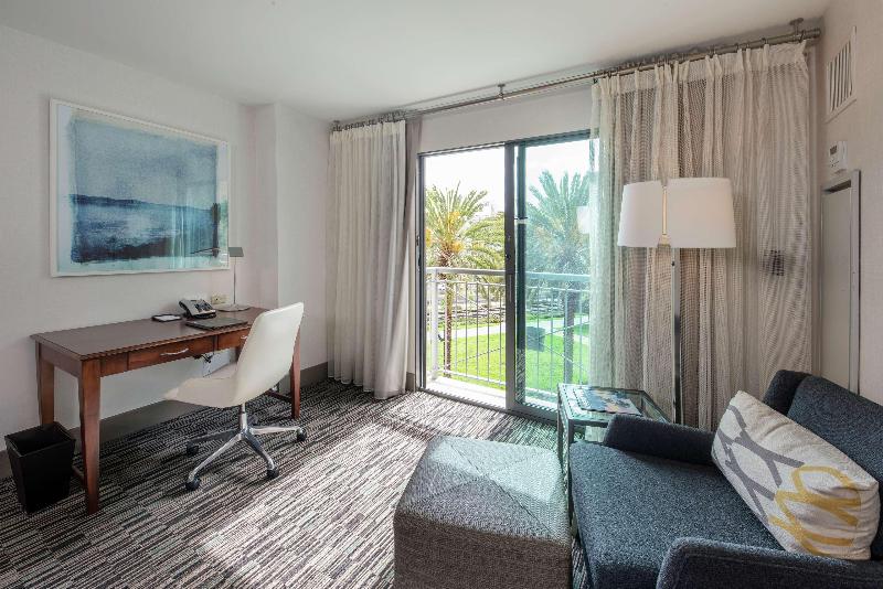 Номер Deluxe, Hilton San Diego Gaslamp Quarter