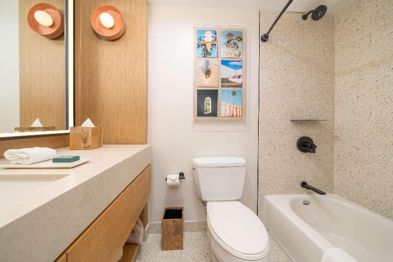 Номер Deluxe, Hilton San Diego Gaslamp Quarter