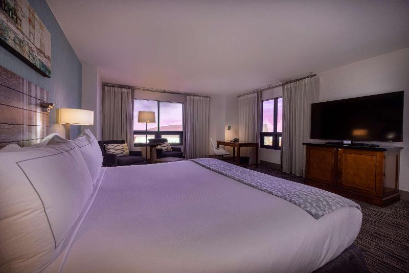 Стандартный Номер Кровать Кинг, Hilton San Diego Gaslamp Quarter