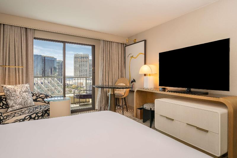 Номер Премиум, Hilton San Diego Gaslamp Quarter