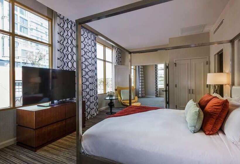 Люкс Кровать Кинг, Hilton San Diego Gaslamp Quarter