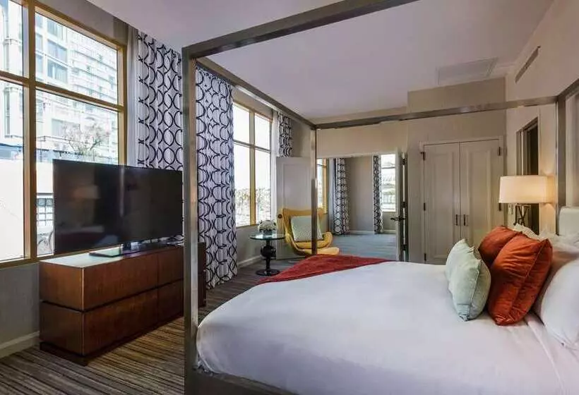 سوئیت با تخت بزرگ, Hilton San Diego Gaslamp Quarter
