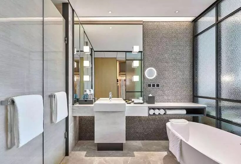 اتاق استاندارد با تخت بزرگ, Hilton San Diego Gaslamp Quarter