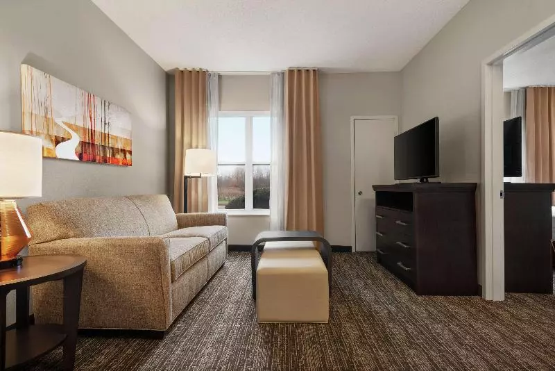 キングサイズベッドのスイートルーム, Homewood Suites Rochester Henrietta