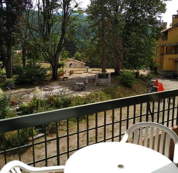 غرفة قياسية مزوَّدة بتراس, Hôtel Le Mas Fleuri