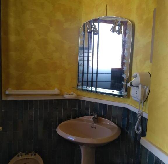 Номер Стандарт с Террасой, Hôtel Le Mas Fleuri