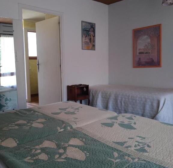 غرفة قياسية ثلاثية مزودة بتراس, Hôtel Le Mas Fleuri