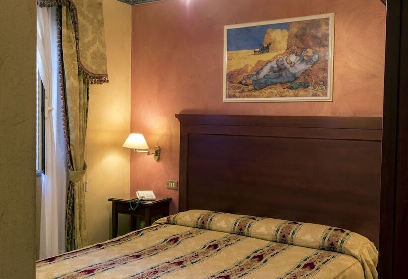 标准单人间, Joli