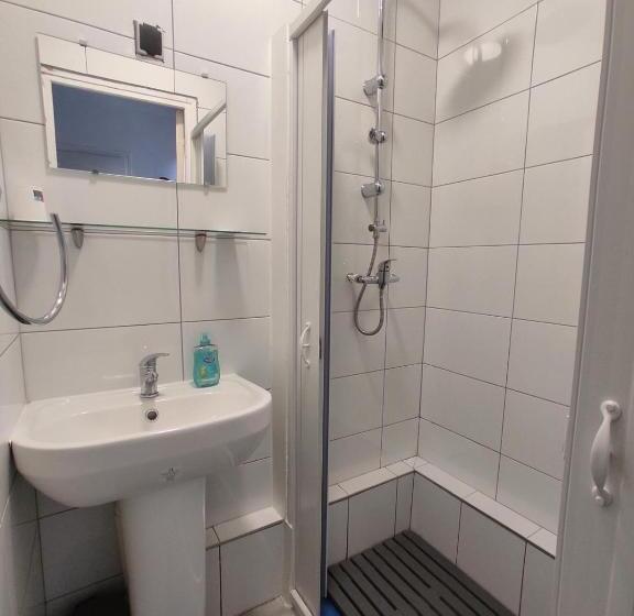 اتاق استاندارد, Le Bon Moine