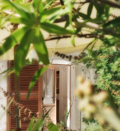 غرفة قياسية, Le Clair De La Plume   Teritoria